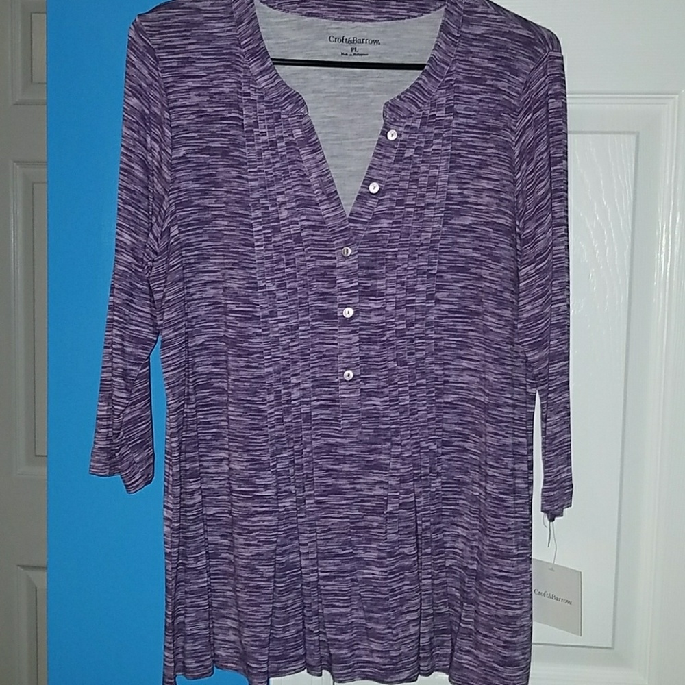 3/4 sleeve shirt